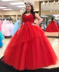 Robes de quinceanera rouge avec dentelle applique en cœur décolleté corset back sans manches Prom Sweet 16 Princesse Ball Ball Vestidos 403