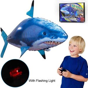 Télécommande Shark Jouets Air Natation RC Animal Infrarouge Fly Ballons Poisson Clown Jouet Pour Enfants Cadeaux De Noël Décoration 220113