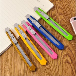 Coupe-papier rétractable couteau utilitaire en métal couleur bonbon Mini crayon papier peint taille-crayon Portable bureau papeterie
