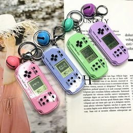 Retro Game Electronic Game Console intégré 26 jeux jeu vidéo Handheld Game Players Toys Christmas Kids Gifts with Keychain