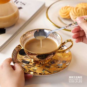 Peinture à l'huile rétro Royal Bone China Gold représentant un plat de café English Afternoon Tea Cup European tea ceramic cup set