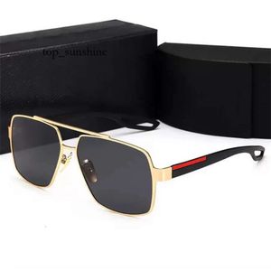 Lunettes de soleil polarisées rétro pour hommes créateurs Gold Plated Square Brand Sun Glasses Fashion Eyewear avec étui