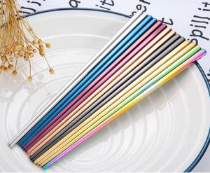 Baguettes en métal multicolores réutilisables de 9 pouces Baguettes arc-en-ciel plaquées en titane brillant de haute qualité en acier inoxydable 304 léger anti-brûlure