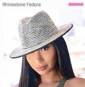 Sombreros de jazz con diamantes de imitación, sombrero de vaquero para mujeres y hombres, gorra de color de doble cara, rojo con diamante negro, venta al por mayor 240311