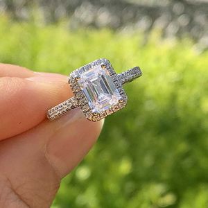 Anillo de lujo joyería Plata de Ley 925 auténtica corte esmeralda CZ diamante fiesta piedras preciosas mujeres banda de compromiso anillo nupcial conjunto regalo