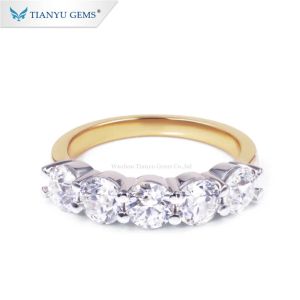 Anillos Tianyu Gems Anillos de boda de diamantes de moissanita redondos personalizados de 4,5 mm Cinco piedras preciosas Joyería fina Anillo de oro sólido blanco amarillo de 14 k