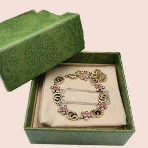 Romantique magnifique bracelet designer plaqué or lumière luxe bracelets de charme populaire polyvalent tempérament bracelets fête cadeau de mariage en gros zl177 I4