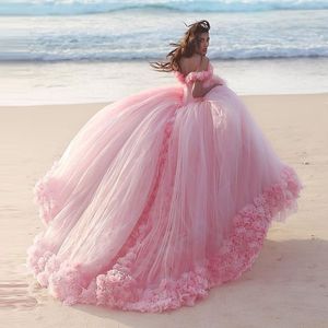 Robes de mariée roses romantiques robes de bal de princesse appliques florales 3D grandes robes de mariée modestes gonflées à manches courtes arabe Dubaï robe295q