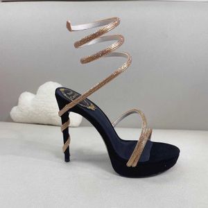 Rome Platform Sandals Rc mode Noir Rouge Strass twining anneau de pied chaussures pour femmes Luxury Designer bande étroite 12.5CM nouveauté à talons hauts