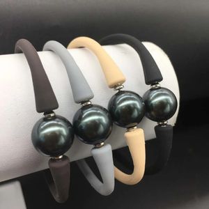 Rond Big Tahiti Black Sea Shell Pearl One Pearl Bracelet Unisexe Caoutchouc De Silicone En Acier Inoxydable Post Réglable Plus De Couleur 240228