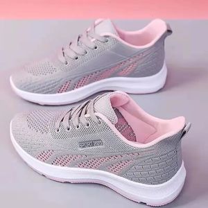 Running dames hremptable Sneakers Summer Light Mesh Air Cushion Women's Sports Femme Outdoor Lace Up Training Chaussures 240117