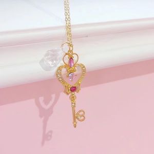 Colliers pendentifs de Sailormoon anime marin lune femmes cristal perle amour coeur baguette pendentifs de haute qualité élégant et à la mode collier de tempérament 36