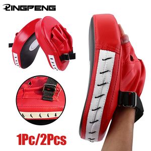 Coussinets de boxe pour sac de sable Gants de frappe incurvés Gants de cible pour la main Formation Coussinets de mise au point pour Kickboxing Karaté Muay Thai Kick Sparring 230808