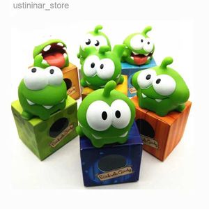 Sable Play Water Fun 7pcs Kawaii Vinyl Glue Rubber Cartoon Doll Phone Game Cut the Corde Frogs Om Nom Candy Gulping Monster Bath Toy Figure L416