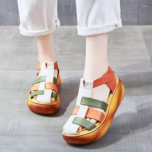 Sandalias 6 cm Roma 2024 zapatillas de mujer moda plataforma de color mezclado diseñador gancho de verano auténtica elegancia zapatos de cuero genuino