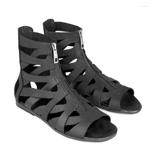 Sandals Gladiateur en cuir noir britannique Découpe des chaussures de plage à la fermeture à feu à la fermeture à feu glissière