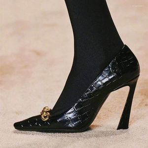Sandalias Diseñadora casual Sexy Lady Heats For Woman Black Patent Crocodile Cuero puntiagudo Zapatillas Mujer Zapatos de mujer 10 cm