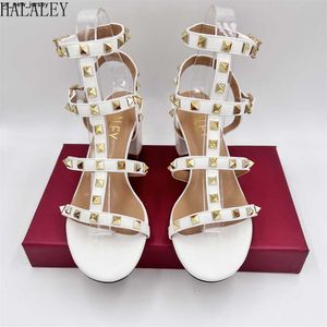 Sandalias HALALEY Designer Rivets Sandals 6cm High Heels Black Leahter Shoes Classic Lady Wedding Shoes Black Red White Party Pumps J230518 J230519 J230522