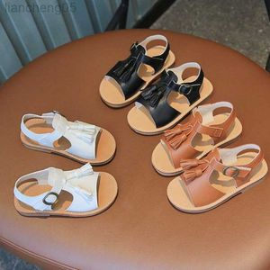 Sandalias Bonitos zapatos con borlas para niños Niñas Retro Negro Blanco Marrón Zapatos de verano Sandalias para niños Fresh Little Girl Beach Shoes Flats F08271 W0217