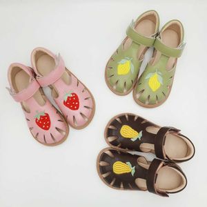 Sandales Top Qualité Peau De Vachette Sandales Pour Enfants Broderie Fruits Fraise Citron Ya Poire En Cuir Véritable Bébé Garçons Filles Chaussures 4T 6T AA230518