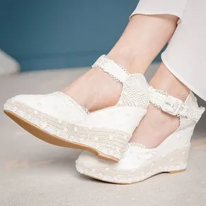 Sandales en dentelle blanche Bridal Sangle Dot Dot Net Plateforme Cordelles Round Toe Fashion Femmes Casual Dress Shoes Summer