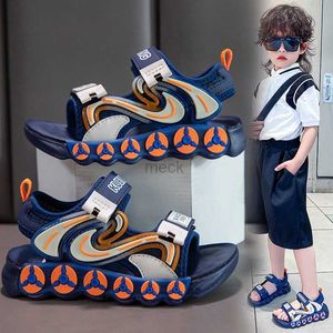 Sandales Prix de gros Enfants Childwear Summer Footwear Fermed Toe Designers Style Rubber Sole Boy Kids Casual Sandales Sandales 240419
