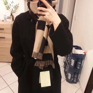 Écharpe Designers Cachemire Femmes B Écharpe Printemps Hiver Plaid Cappa Opéra Cape Wraps Femme Tippet Bandana Foulards Hea