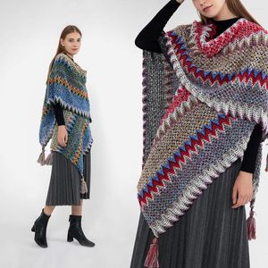 Bufandas de punto de invierno 2023 para mujer, capas cálidas, Ponchos lujosos para mujer y chal con flecos a la moda, capa holgada a rayas