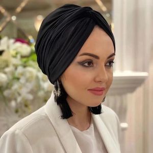 Écharpes 2024 Muslim Hijab Écharpe Undercap Abaya Headwrap pour femme Islamic Jersey Head Lady Crinkle Arabe Silk Caps