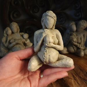 Esculturas Decoración del hogar Estatua Mujer Naciendo Desnuda Sosteniendo A Un Bebé Escultura Moderna Tallada A Mano Decoración para Mamá Adorno para Dormitorio De Oficina