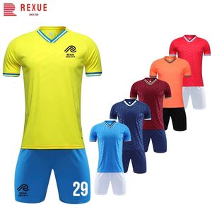 Vends maillot de football tenue costume pour hommes garçons saison à séchage rapide enfants homme football uniforme survêtement ensembles personnalisés 240315