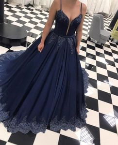 Setwell Blue Blue Spaghetti Ball robe de bal robe de bal sans manches Appliques de dentelle plissée Perlée
