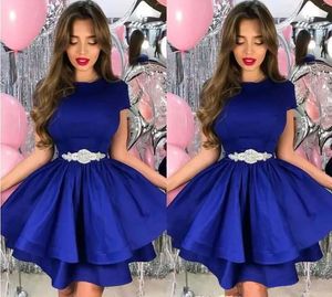 Real Blue Jewel A-Line Cocktail Dress Mangas cortas Dos Mini Party Party Bata con cuentas