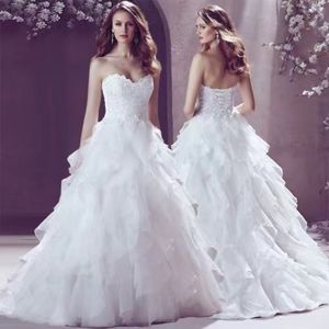 Sexy magnifique, robes de mariée en ligne, longues vestiges appliqués multicouches