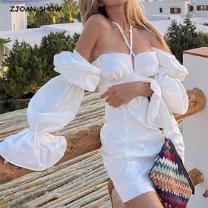 Sexy Long Sheep Leg Sleeve Laçage Col Slash Off Épaule Mini Robe Blanc Femmes Robes Moulantes Paquet Hanches Vacances 210429