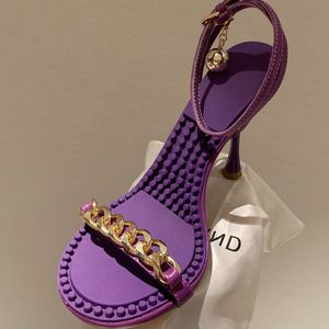 sexy violet sandales pour femmes nouveauté chaîne en or décoration top qualité talon aiguille femmes chaussures Designer en cuir véritable à talons hauts mode dames sandale