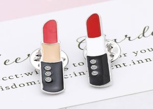 Sexy Red Lips Brooches Lady Lipstick ENAMEL PIN CARTOON COOL BADGE SAG DENIM Vestes en métal bouton de mode bijoux pour femmes6365411