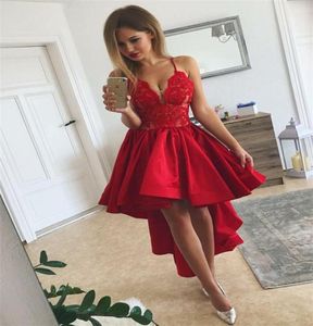 Sexy Red Short Prom Dresses Spaghetti Strap A Line Satin Satin Bar barato de fiesta de bienvenida 2019 Ocasión hecha a medida Dres1618050
