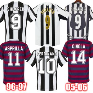 SHEARER GINOLA Maillots de football 96 97 nufc rétro Maillot de football 05 06 Classique à domicile et à l'extérieur ASPRILLA FERDINAND Kit vintage haut