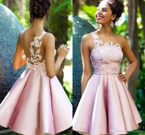 Cuel el cuello puro Sexy Pink Homecoming Dresses Longitud de la rodilla Una línea Apliques Arabices cortos Prom Gowns Pageant Wear Tail Party Ppliques Rabic