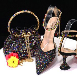 Ensemble de sacs à chaussures, combinaison de verres à vin pointus et de diamants colorés, associé au même sac à main, sac seau, chaussures de fête 231115