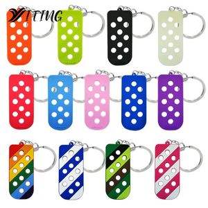 Pièces de chaussures Accessoires Chaussures Charms Porte-clés Lage Tag Trou Porte-clés pour la décoration Sac à main approprié Clé Fluorescent Accessoire Drop Del Smt6Y