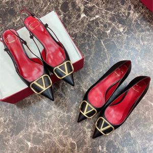 Diseñador de zapatos Heel High Metal Square Hebilla de punta puntiaguda de cuero genuino tacones delgados de 6 cm 8 cm 10 cm Bolsa de polvo rojo mate negro 34-44