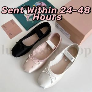 Chaussures Designer Professional Dance Chaussures Femmes Chaussures Sandales plates Paris Ballet Fashion Satin ballerinas MM Plateforme Bowknot Bouche peu profonde