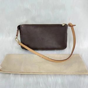 Bolso de diseñador Charm Luxury Crossbody Bolsos de hombro para mujer Moda dorada Bolsos bonitos Bolsos escolares de compras favoritos