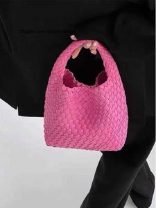 Bolsos de hombro 2023 Tendencia Tejido a mano Bolso pequeño Harajuku Y2K Bolso de cesta de verduras Bolso lindo de color rosa Bolsos de diseñador Bolsos de mujer Bolsos de lujo