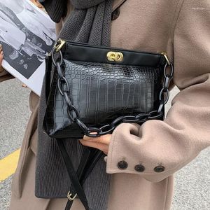 Bolsos de hombro moda Hermosa cadena PU Crossbody de cuero para mujeres bolsos de lujo negros bolsos pequeños damas de color caqui hembra mujer