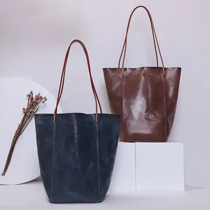 Sac à bandouliers Bouchage à grande capacité 2024 Mesdames Véritable sac en cuir Vémièrement légume de légumes Toned femme