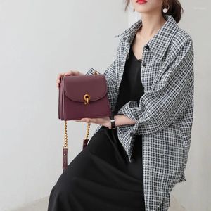 Bolsos de hombro bolsas pequeñas para mujeres 2024 moda de primavera estilo coreano listón de cadena lateral avanzada simplicidad urbana colgajo
