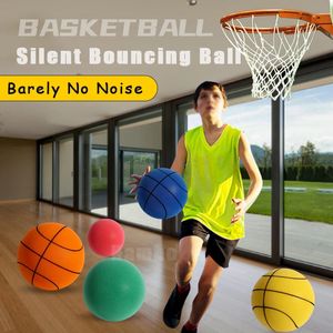 Silent basketball Size 7 Squeezable Mute Bouncing Basketball Indoor Silent Ball Foam Basketball 24cm Bounce Football Sports Toys 240226
